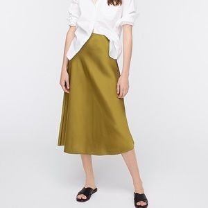 ✨never worn J CREW Pull-on slip skirt, Olive
